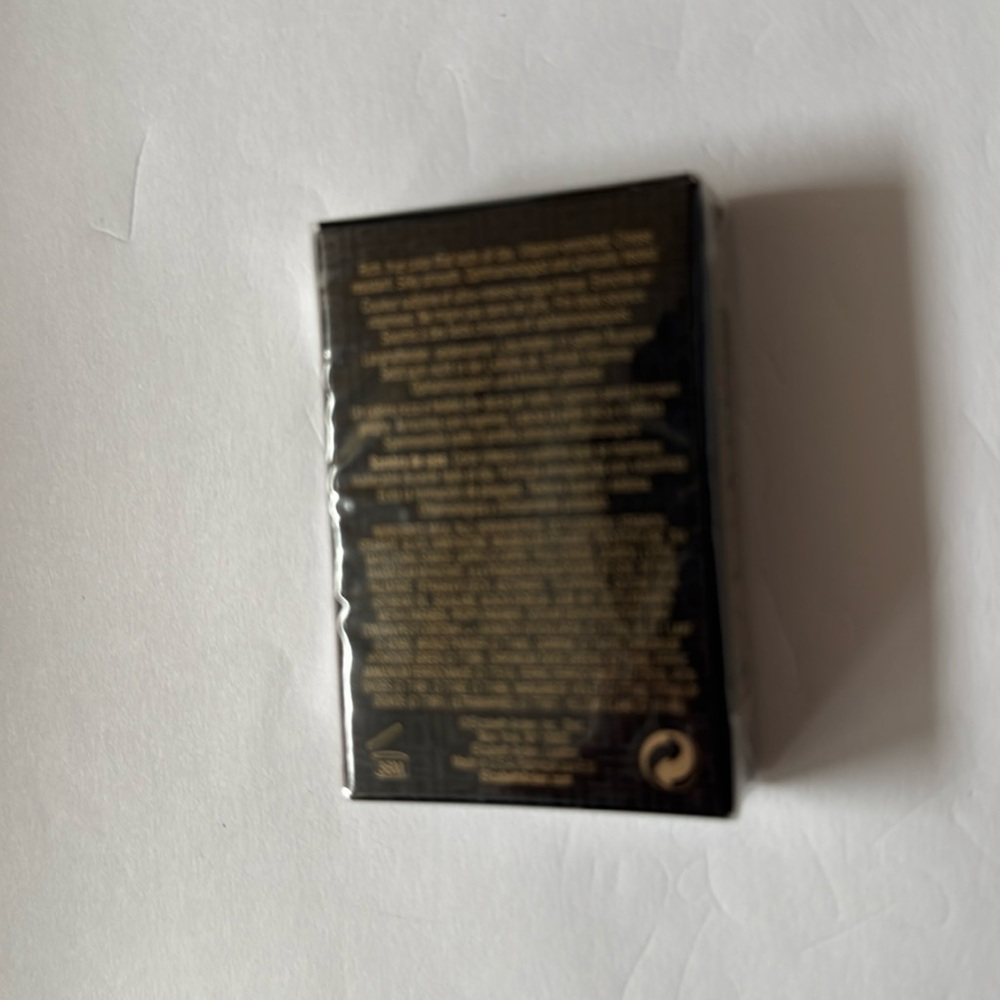 NEW Elizabeth Arden Color Intrigue Eyeshadow “Vanilla" #01 - Picture 3 of 4